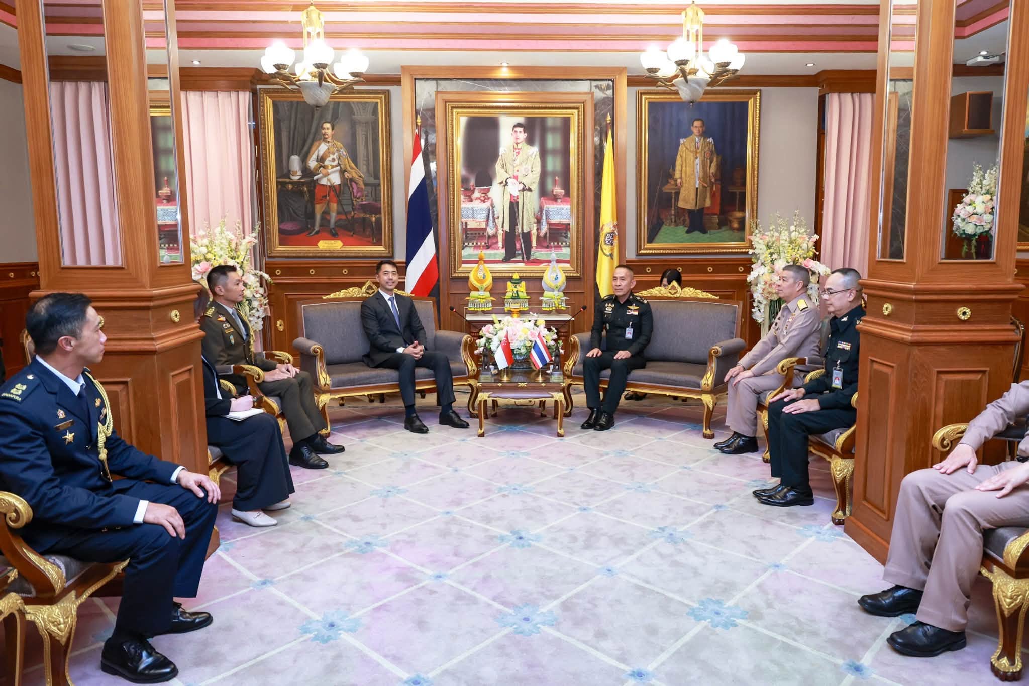 ปลัดกระทรวงกลาโหมให้การต้อนรับรองปลัดกระทรวงกลาโหมสิงคโปร์ เน้นย้ำความร่วมมือด้านความมั่นคงเพื่อเสริมสร้างความเป็นหุ้นส่วนเชิงยุทธศาสตร์ของ ไทย - สิงคโปร์