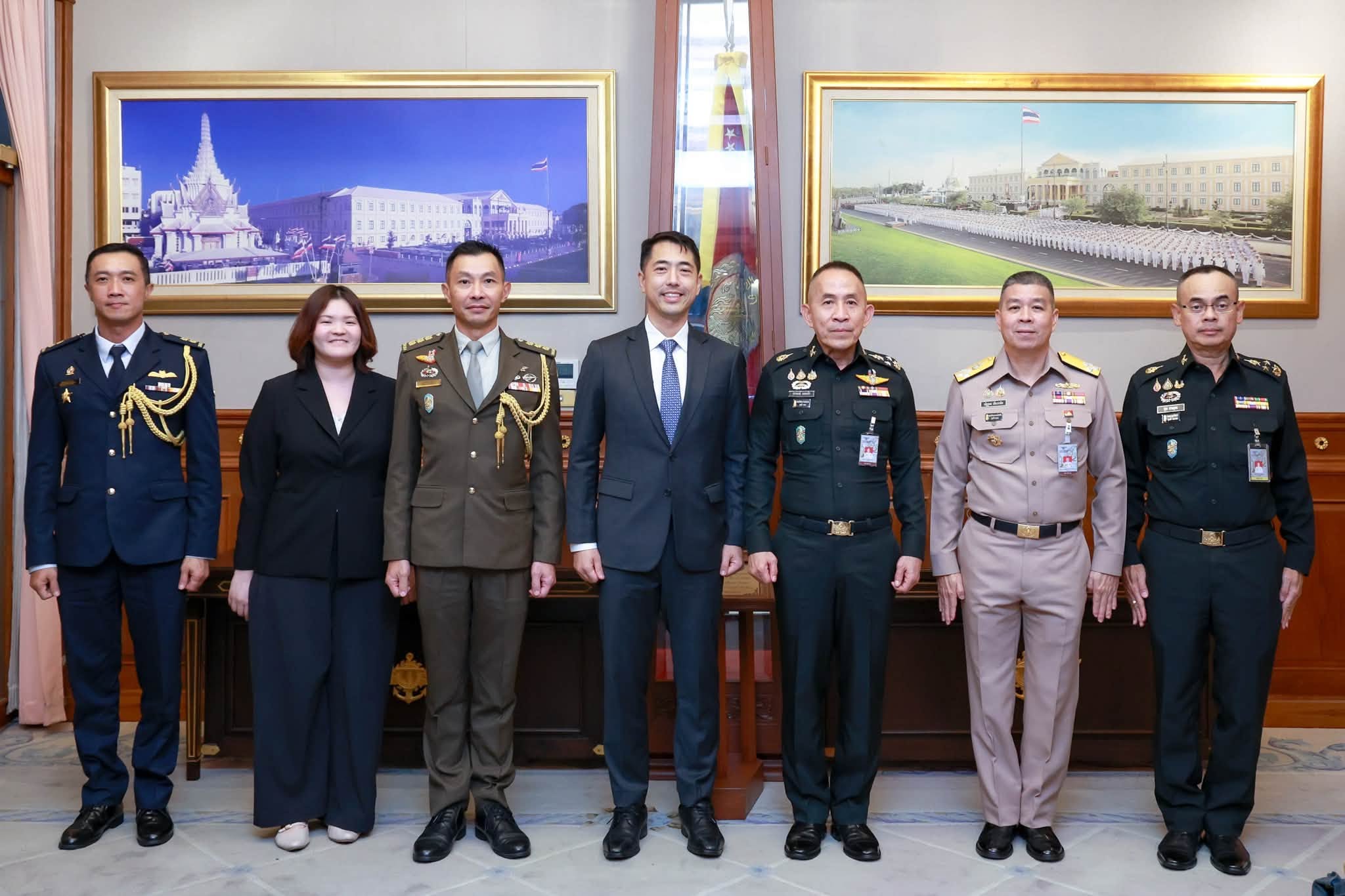 ปลัดกระทรวงกลาโหมให้การต้อนรับรองปลัดกระทรวงกลาโหมสิงคโปร์ เน้นย้ำความร่วมมือด้านความมั่นคงเพื่อเสริมสร้างความเป็นหุ้นส่วนเชิงยุทธศาสตร์ของ ไทย - สิงคโปร์