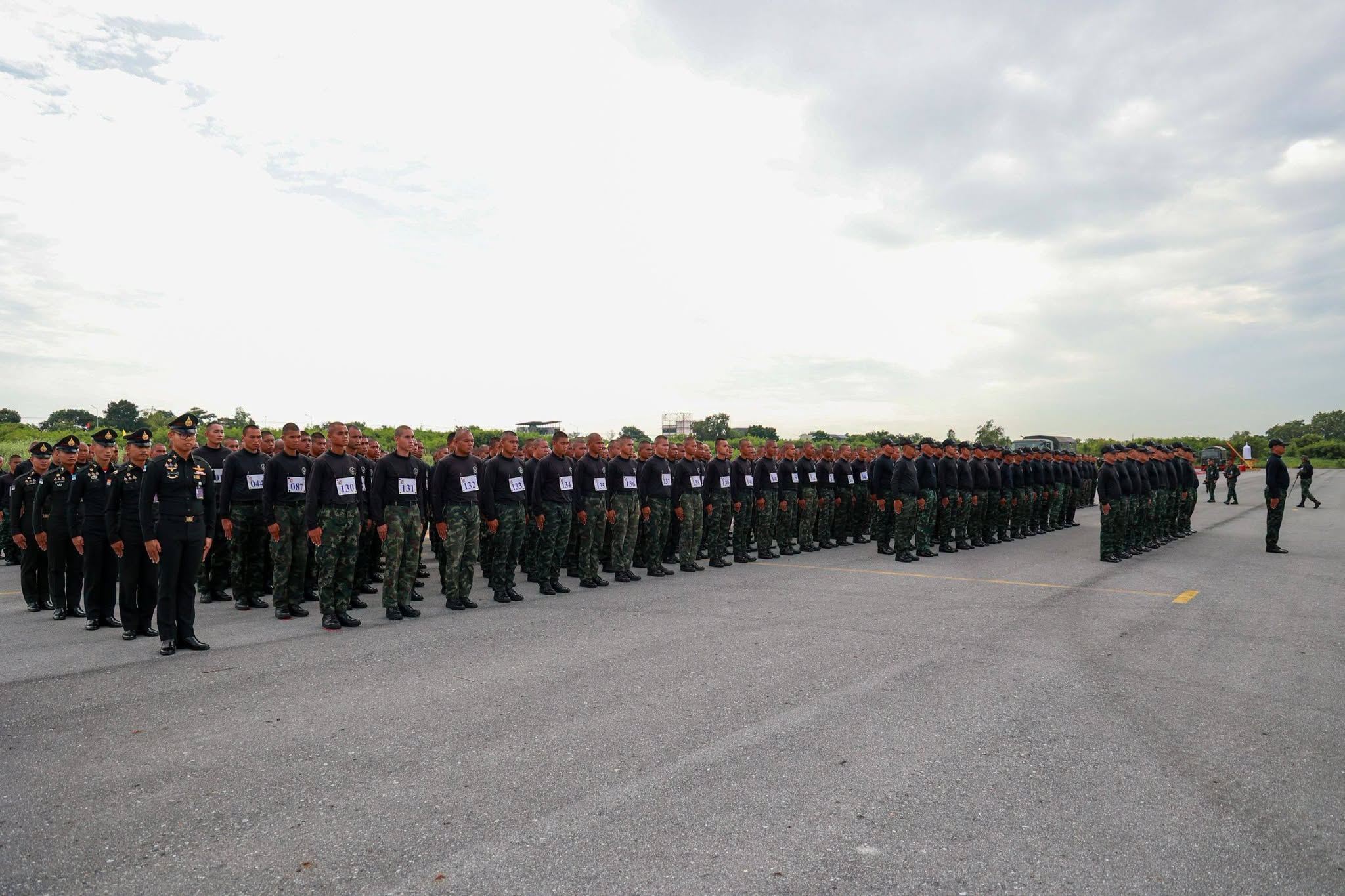 ปลัดกระทรวงกลาโหมตรวจเยี่ยมการซักซ้อมการจัดขบวนพระบรมราชอิสริยยศ