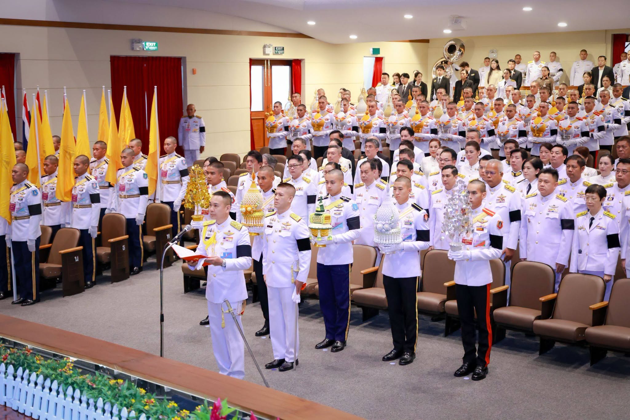 รองปลัดกระทรวงกลาโหม นำตัวแทนภาครัฐ ภาคเอกชนและประชาชน อัญเชิญเครื่องราชสักการะและพานพุ่มทูลเกล้าทูลกระหม่อมถวาย พระบาทสมเด็จพระเจ้าอยู่หัว เนื่องในโอกาสวันเฉลิมพระชนมพรรษา ๒๘ กรกฎาคม ๒๕๖๙