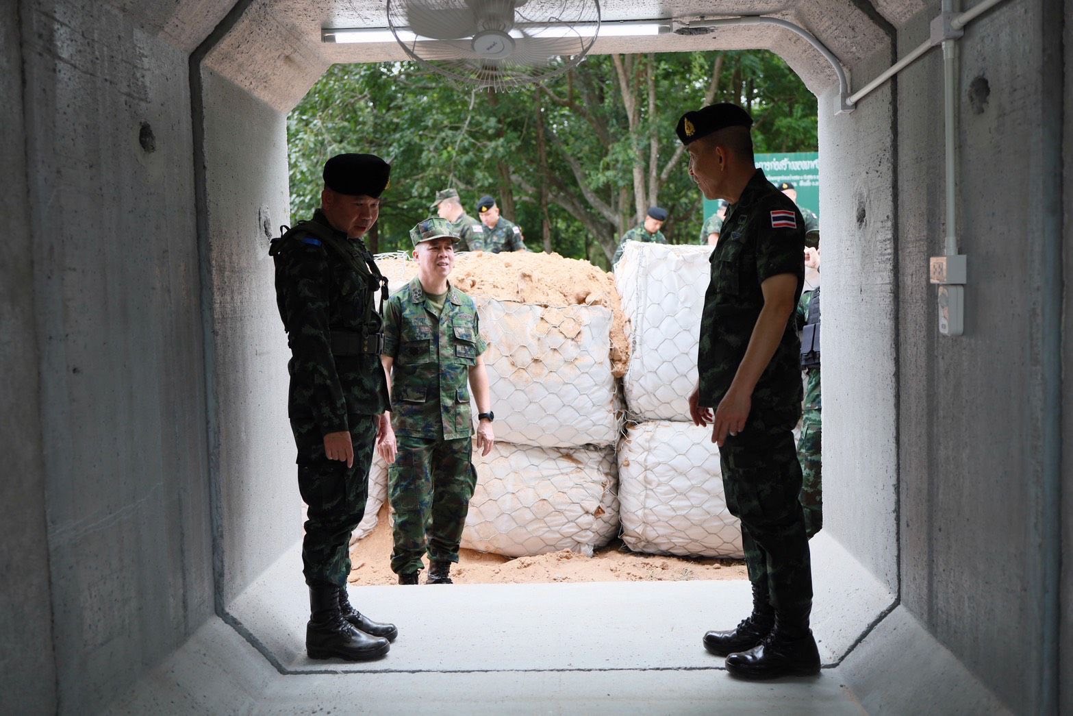 พลเอก ธราพงษ์ มะละคำ ปลัดกระทรวงกลาโหมลงพื้นที่ชายแดนไทย-กัมพูชา