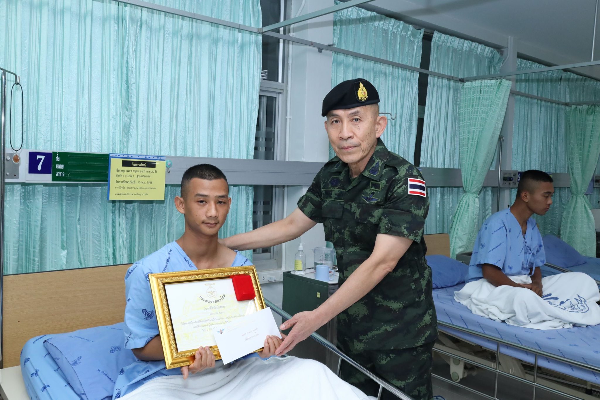 ปลัดกระทรวงกลาโหมลงพื้นที่สุรินทร์–ศรีสะเกษ–อุบลฯ ส่งต่อความห่วงใยและสร้างขวัญกำลังใจ แก่กำลังพลที่ปฏิบัติหน้าที่