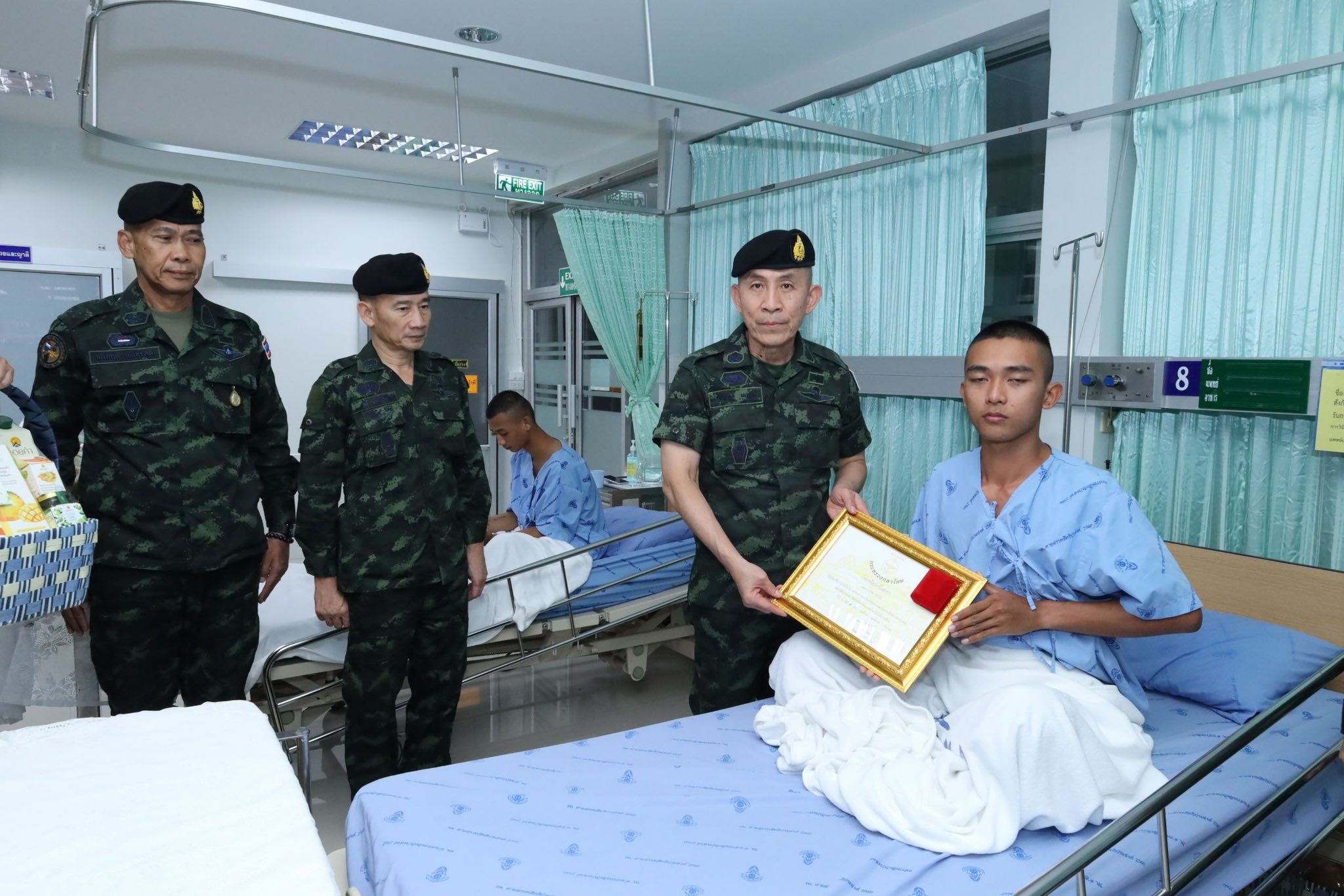 ปลัดกระทรวงกลาโหมลงพื้นที่สุรินทร์–ศรีสะเกษ–อุบลฯ ส่งต่อความห่วงใยและสร้างขวัญกำลังใจ แก่กำลังพลที่ปฏิบัติหน้าที่