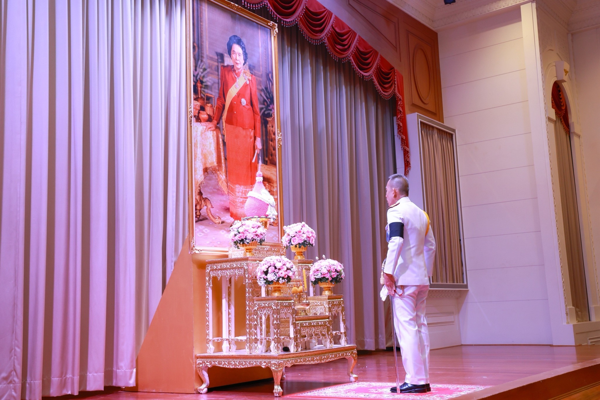 พลเอก ธราพงษ์ มะละคำ ปลัดกระทรวงกลาโหม เป็นประธานในพิธีถวายราชสักการะและกิจกรรมเฉลิมพระเกียรติ