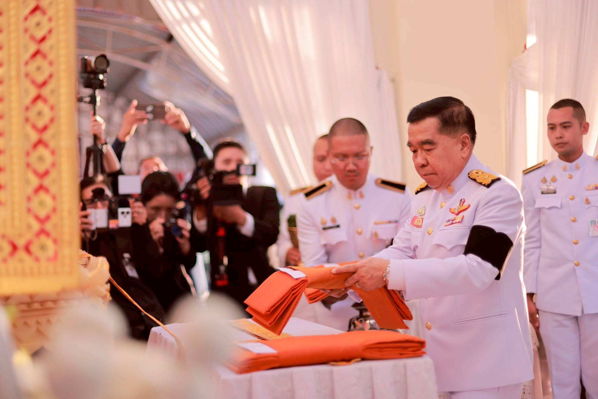 ปลัดกระทรวงกลาโหมร่วมพิธีพระราชทานเพลิงศพ “จ่าสิบเอก พงศกร นาคทองดี” สดุดีวีรกรรมทหารกล้าผู้สละชีพเพื่อชาติ