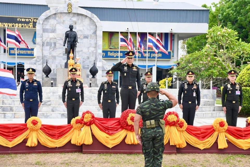 ปลัดกระทรวงกลาโหมร่วมงานครบรอบ ๔๓ ปี ร.๑๒ รอ. ยกย่องภารกิจนักรบชายแดนพิทักษ์อธิปไตยไทย