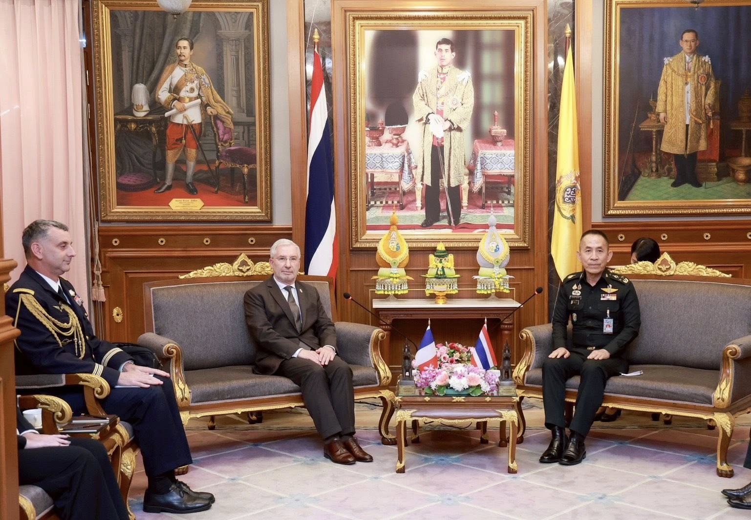 ปลัดกระทรวงกลาโหม ให้การต้อนรับ เอกอัครราชทูตสาธารณรัฐฝรั่งเศสประจำประเทศไทย