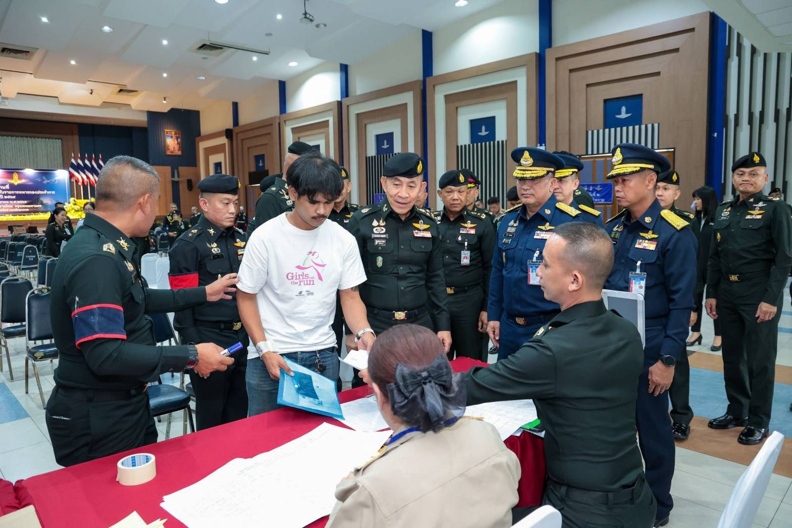 ปลัดกระทรวงกลาโหมลงพื้นที่ตรวจเยี่ยมการตรวจเลือกทหารปี ๖๙