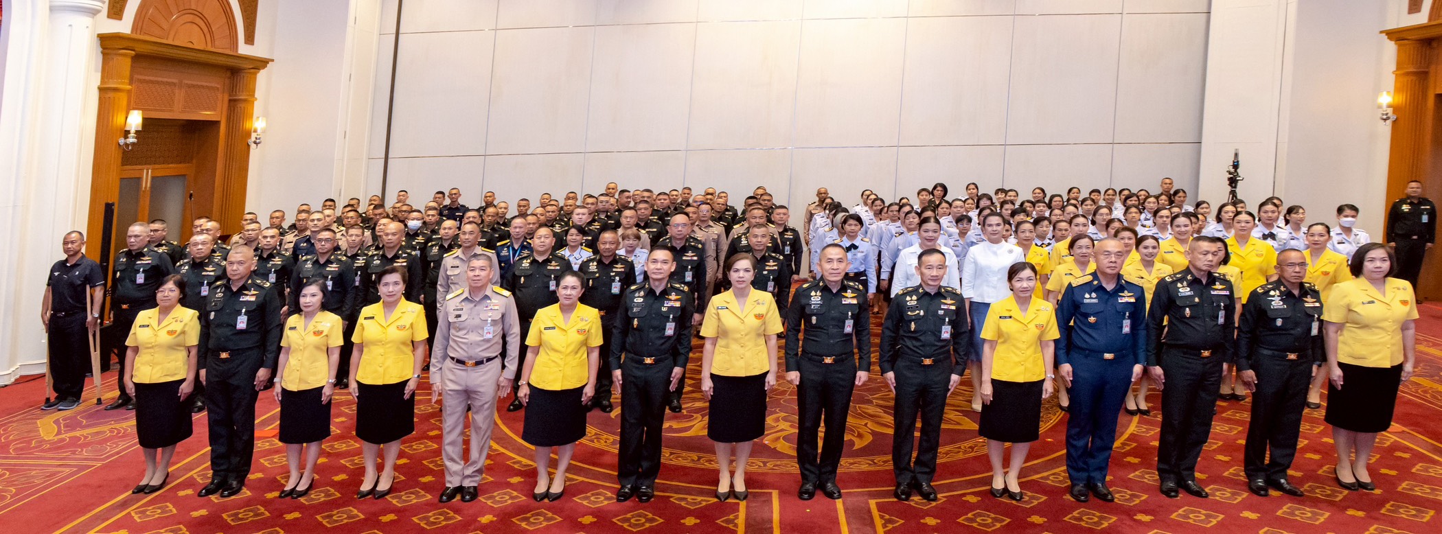 สำนักงานปลัดกระทรวงกลาโหมจัดพิธีสรงน้ำพระพุทธรูป เนื่องในโอกาสประเพณีวันสงกรานต์ ประจำปี ๒๕๖๙