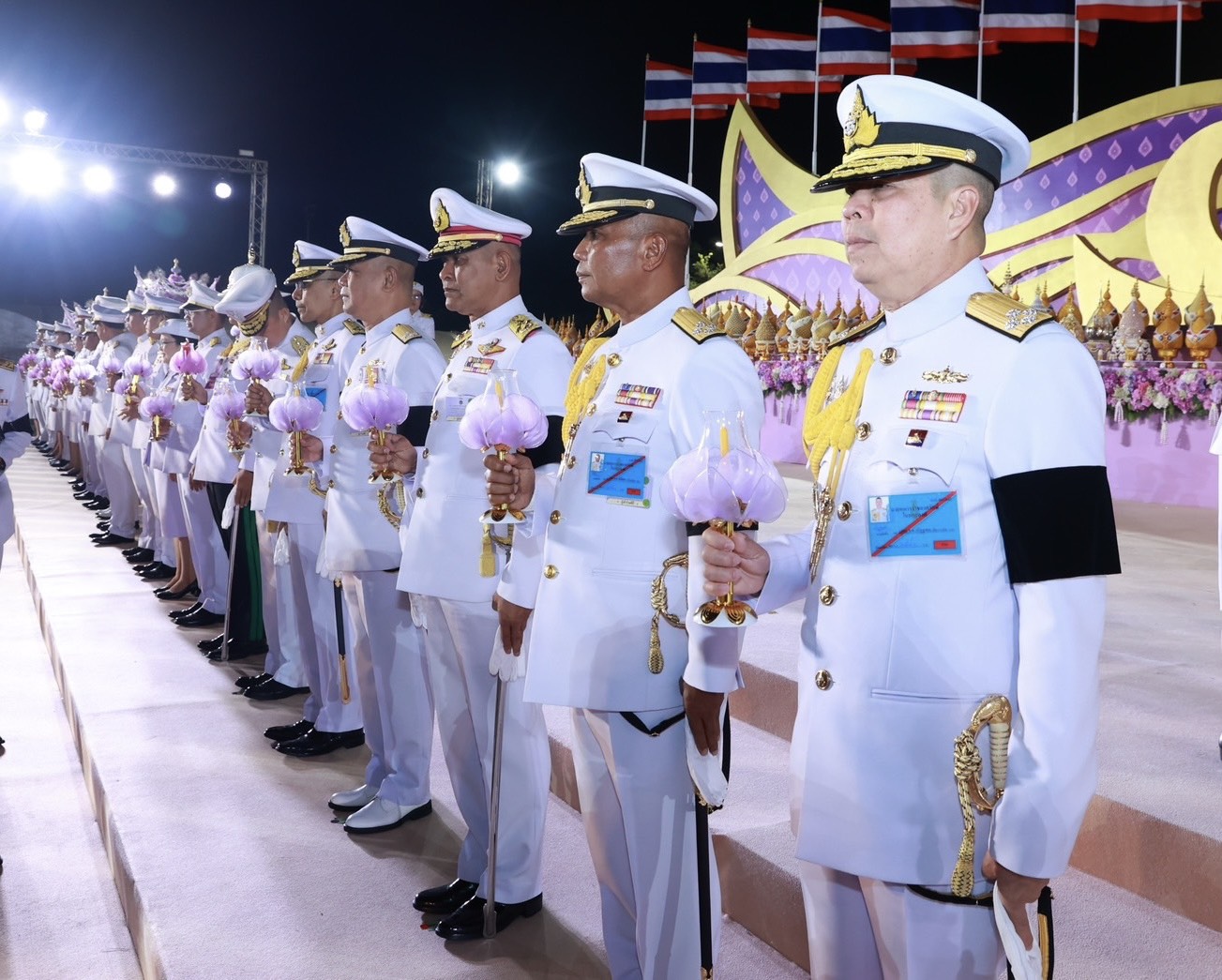 ปลัดกระทรวงกลาโหมตรวจเยี่ยมโรงงานแบตเตอรี่ทหาร เสริมความมั่นคงพลังงาน เดินหน้าพึ่งพาตนเองสร้างความเข้มแข็งของประเทศ