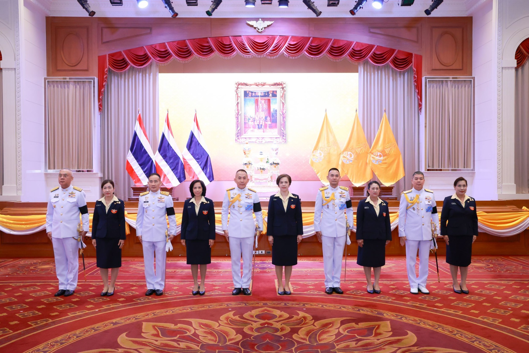 สำนักงานปลัดกระทรวงกลาโหมจัดพิธีลงนามถวายพระพรชัยมงคล วันฉัตรมงคล