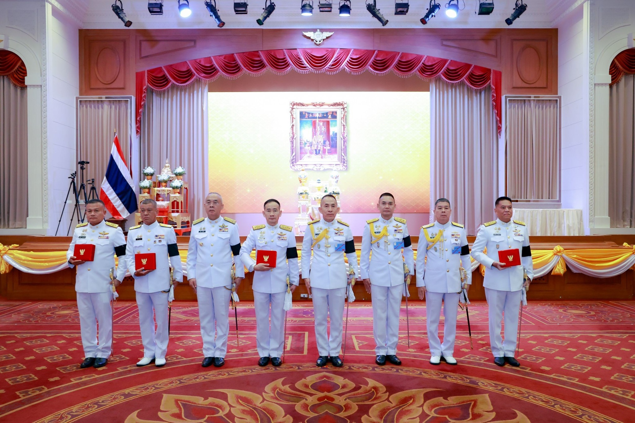 พิธีรับพระราชทานเครื่องราชอิสริยาภรณ์ต่อหน้าพระบรม ฉายาลักษณ์ พระบาทสมเด็จพระเจ้าอยู่หัว ประจำปี ๒๕๖๘