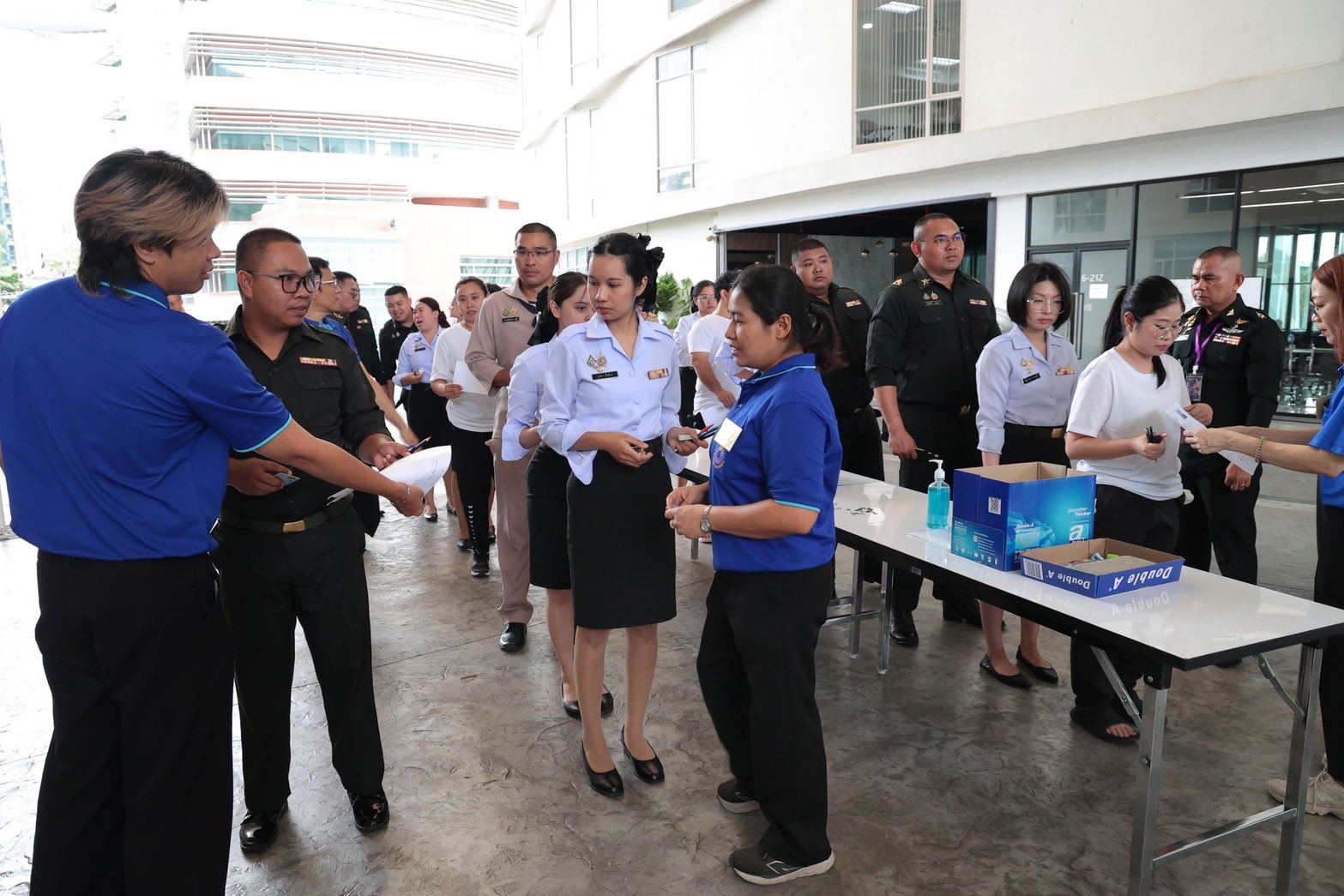 ปลัดกระทรวงกลาโหมตรวจเยี่ยมการสอบคัดเลือกข้าราชการทหาร ประจำปี ๒๕๖๙ ย้ำกระบวนการโปร่งใส เป็นธรรม ตรวจสอบได้