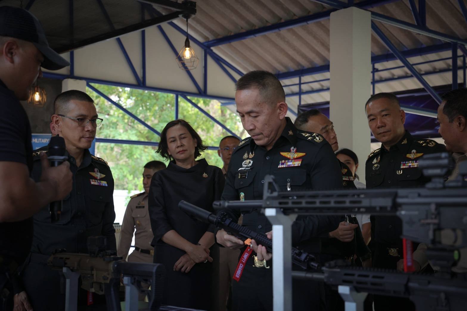 ปลัดกระทรวงกลาโหมตรวจเยี่ยมโรงงานวัตถุระเบิดทหาร ติดตามงานวิจัย–พัฒนาการผลิต