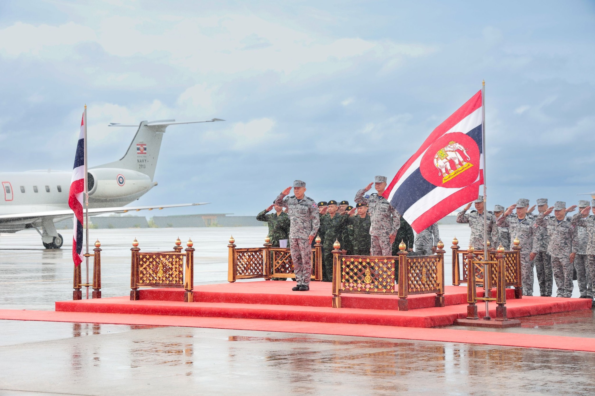 ปลัดกระทรวงกลาโหมตรวจเยี่ยมกองเรือยุทธการ ย้ำกำลังพลร่วมปกป้องอธิปไตยทางทะเล
