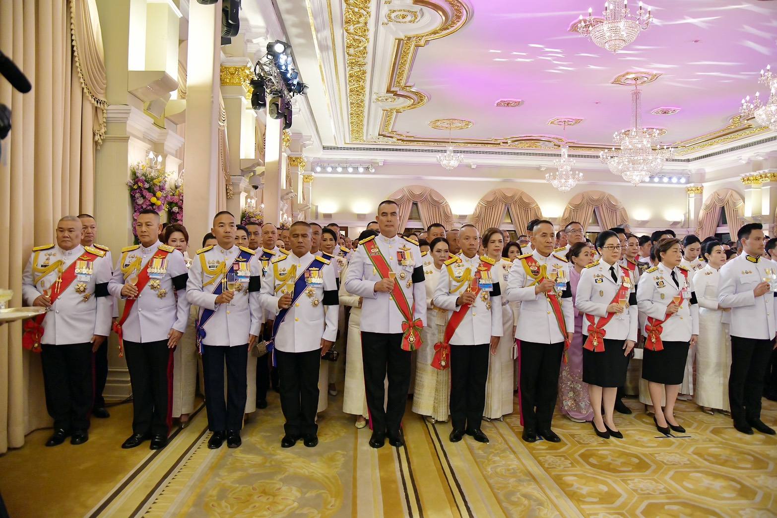 ปลัดกระทรวงกลาโหม นำคณะร่วมงานสโมสรสันนิบาตเฉลิมพระเกียรติ น้อมสำนึกในพระมหากรุณาธิคุณและแสดงความจงรักภักดีต่อสมเด็จพระนางเจ้าฯ พระบรมราชินี