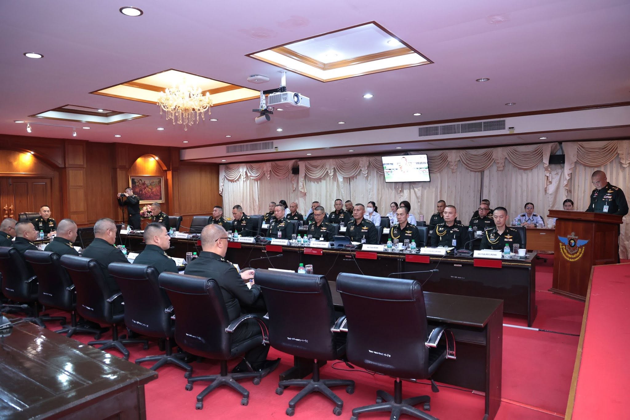 ปลัดกระทรวงกลาโหมตรวจเยี่ยมศูนย์อำนวยการสร้างอาวุธ