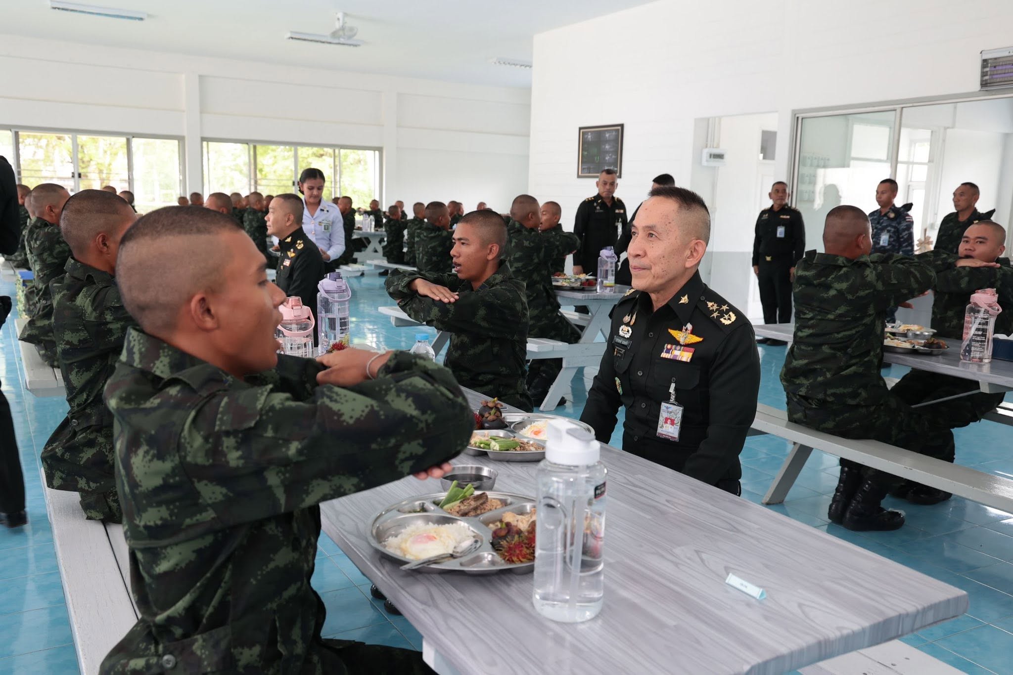 ปลัดกระทรวงกลาโหมตรวจเยี่ยมหน่วยฝึกทหารใหม่ ผลัดที่ ๑/๒๕๖๙