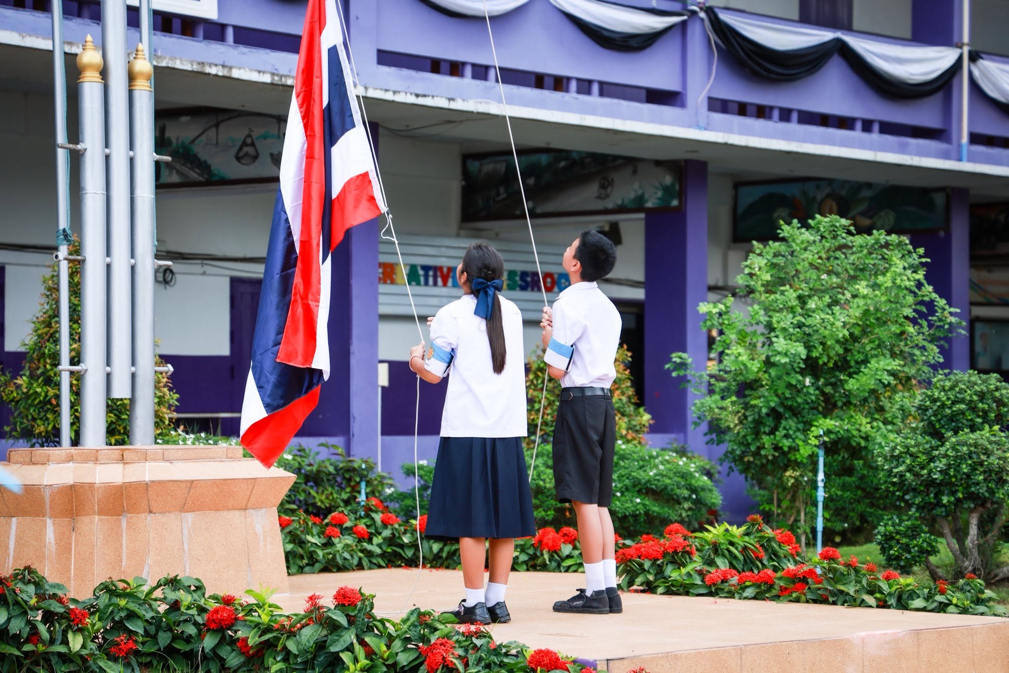 สำนักงานปลัดกระทรวงกลาโหมน้อมนำพระราชปณิธานสู่การปฏิบัติ จัดกิจกรรมจิตอาสาพัฒนาโรงเรียนและชุมชน ถวายเป็นพระราชกุศลแด่สมเด็จพระนางเจ้า ฯ พระบรมราชินี