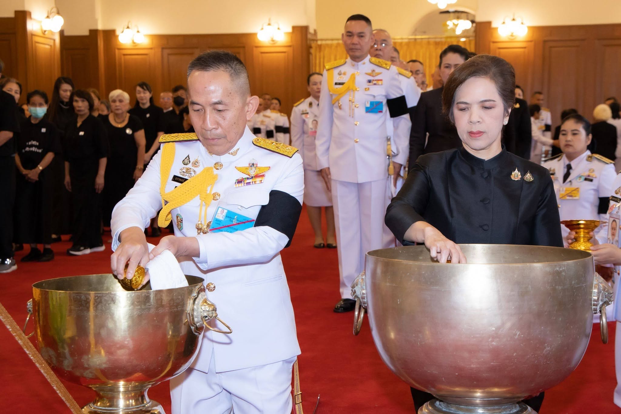 ปลัดกระทรวงกลาโหม นำคณะผู้บังคับบัญชา เข้าถวายน้ำสรงพระศพ สมเด็จพระเจ้าลูกเธอ เจ้าฟ้าพัชรกิติยาภา นเรนทิราเทพยวดี กรมหลวงราชสาริณีสิริพัชร