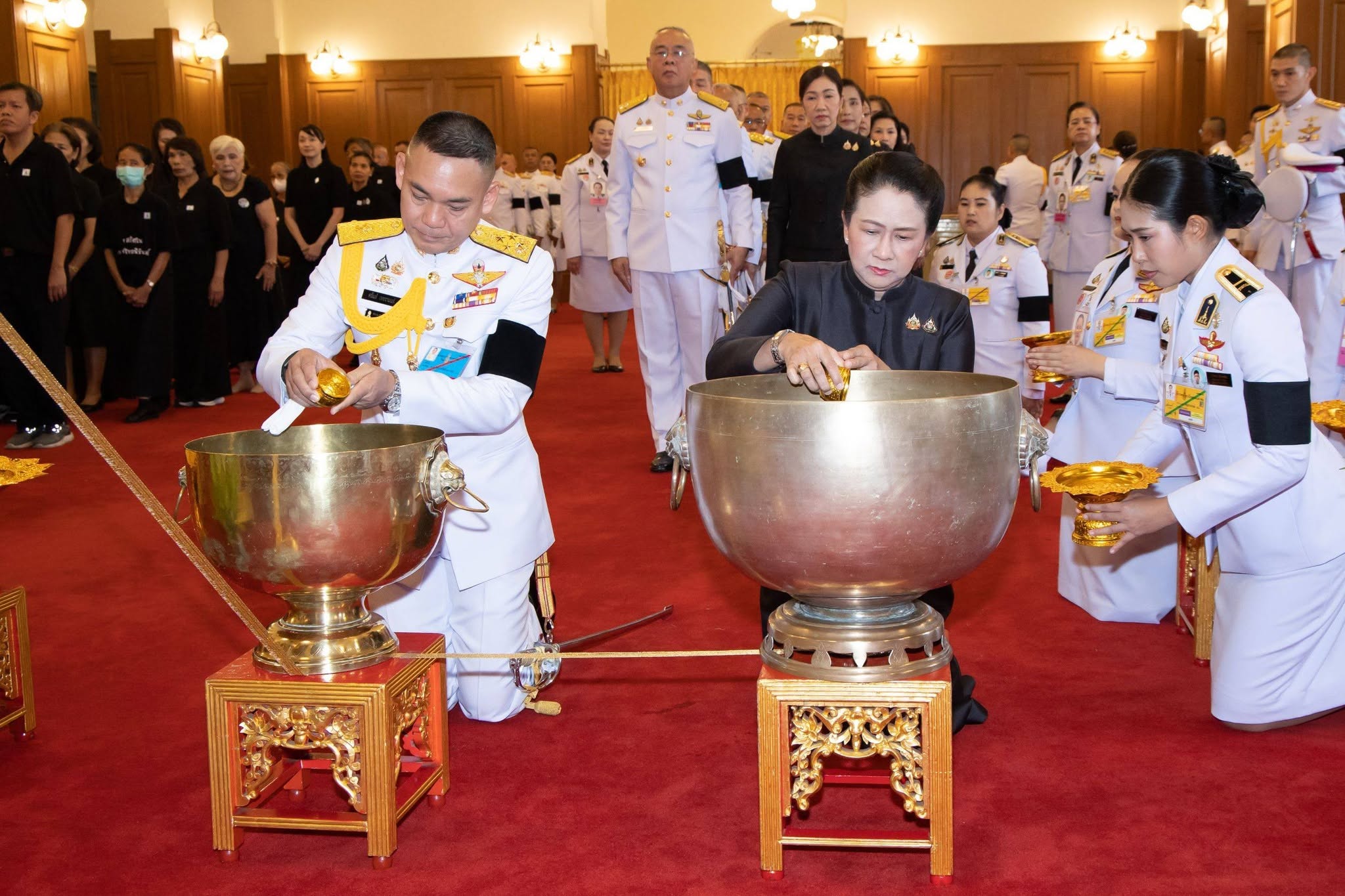 ปลัดกระทรวงกลาโหม นำคณะผู้บังคับบัญชา เข้าถวายน้ำสรงพระศพ สมเด็จพระเจ้าลูกเธอ เจ้าฟ้าพัชรกิติยาภา นเรนทิราเทพยวดี กรมหลวงราชสาริณีสิริพัชร