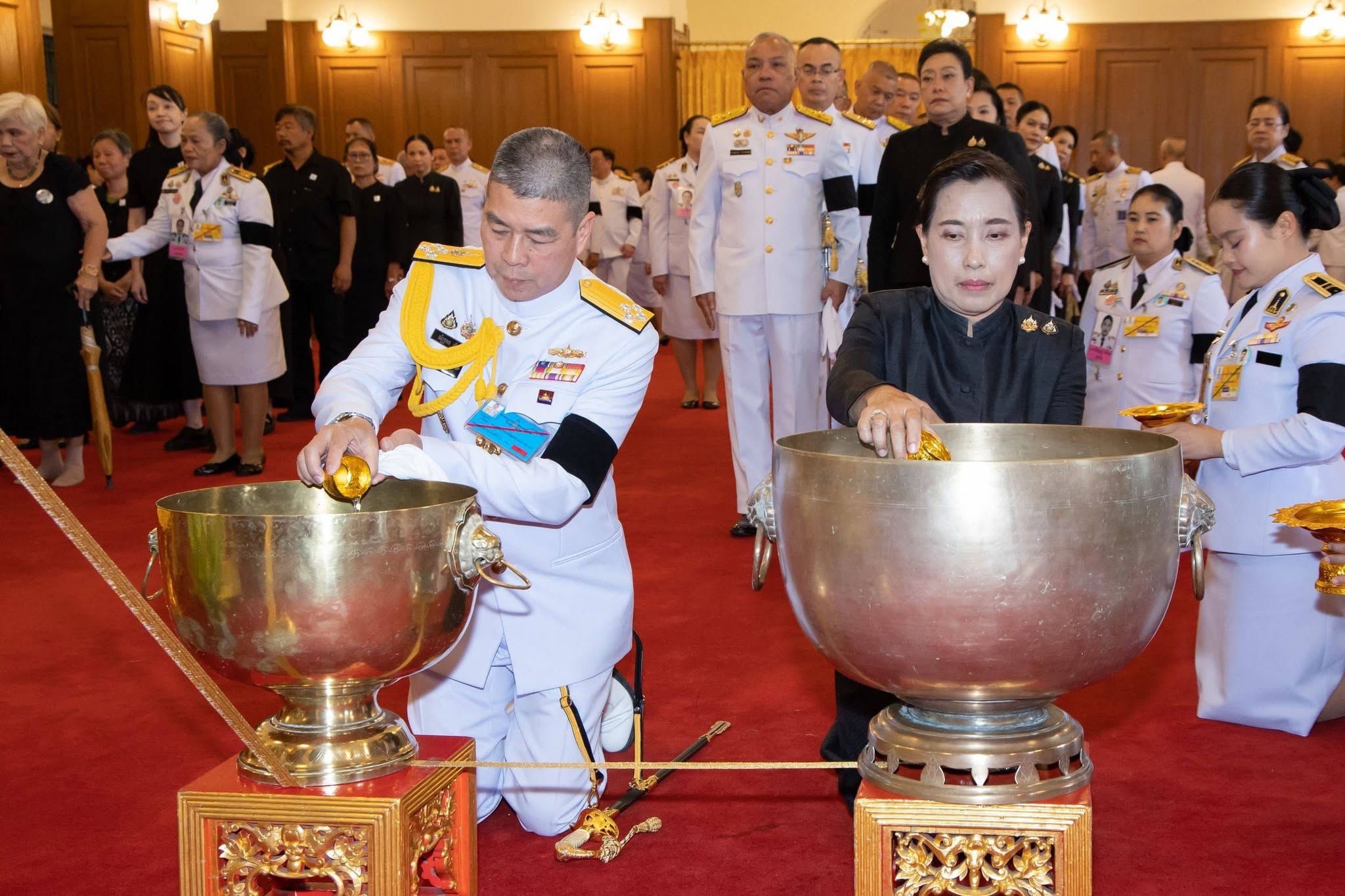 ปลัดกระทรวงกลาโหม นำคณะผู้บังคับบัญชา เข้าถวายน้ำสรงพระศพ สมเด็จพระเจ้าลูกเธอ เจ้าฟ้าพัชรกิติยาภา นเรนทิราเทพยวดี กรมหลวงราชสาริณีสิริพัชร