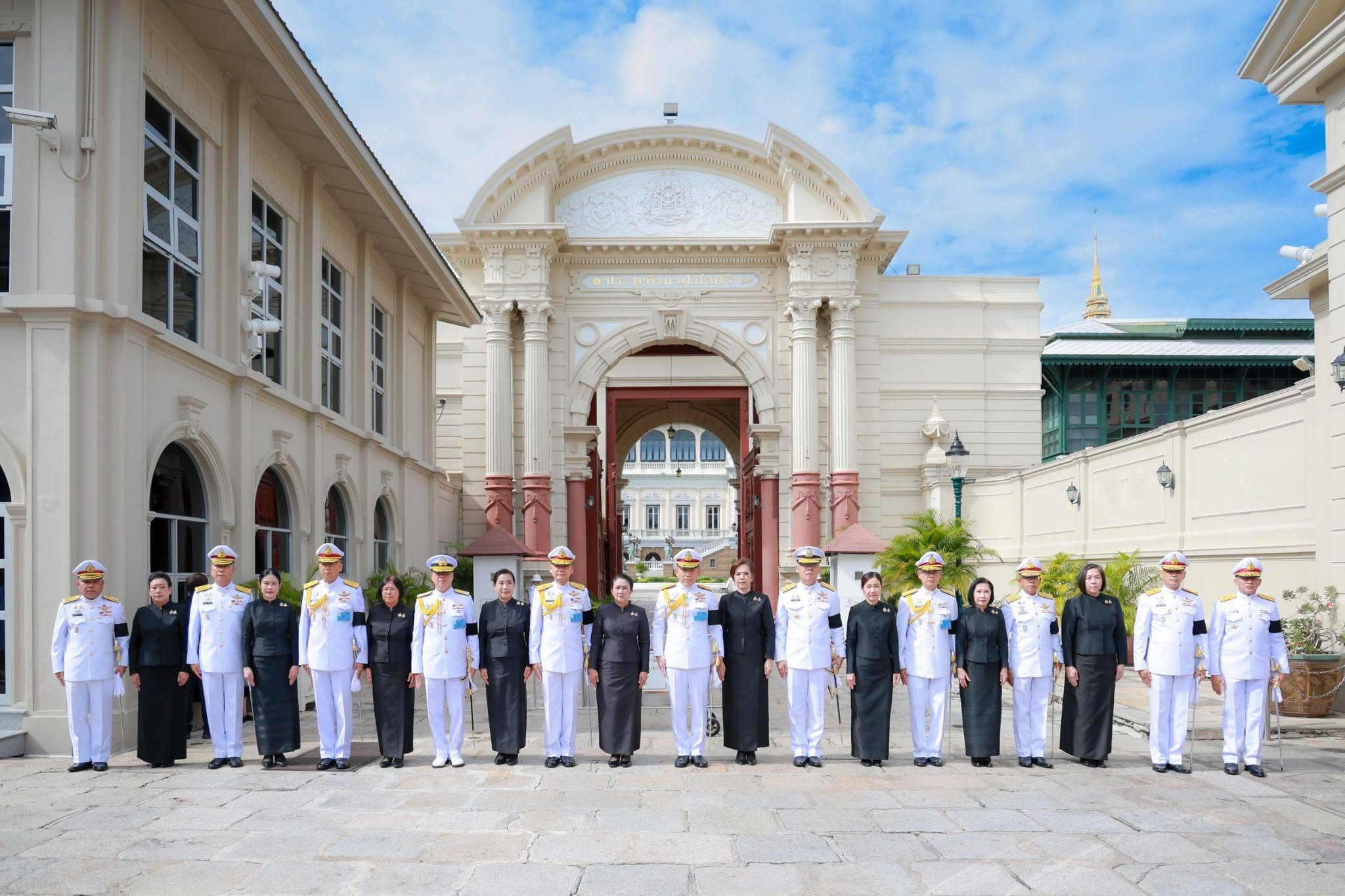 ปลัดกระทรวงกลาโหม นำคณะผู้บังคับบัญชา เข้าถวายน้ำสรงพระศพ สมเด็จพระเจ้าลูกเธอ เจ้าฟ้าพัชรกิติยาภา นเรนทิราเทพยวดี กรมหลวงราชสาริณีสิริพัชร