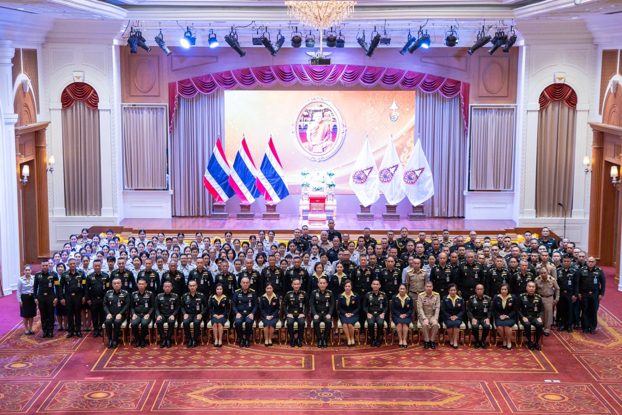 สำนักงานปลัดกระทรวงกลาโหม จัดพิธีลงนามถวายพระพร สมเด็จพระอริยวงศาคตญาณ สมเด็จพระสังฆราช สกลมหาสังฆปริณายก ครบ​ ๙๙ พรรษา​