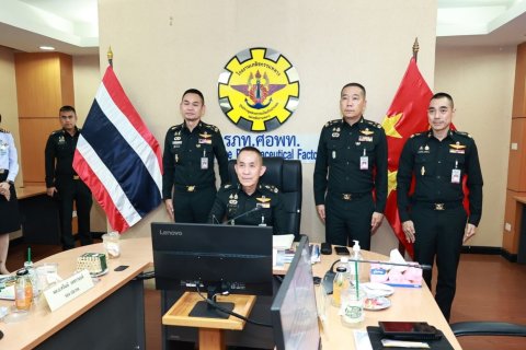 ปลัดกระทรวงกลาโหมตรวจเยี่ยมโรงงานเภสัชกรรมทหาร เดินหน้าหนุนอุตสาหกรรมป้องกันประเทศ